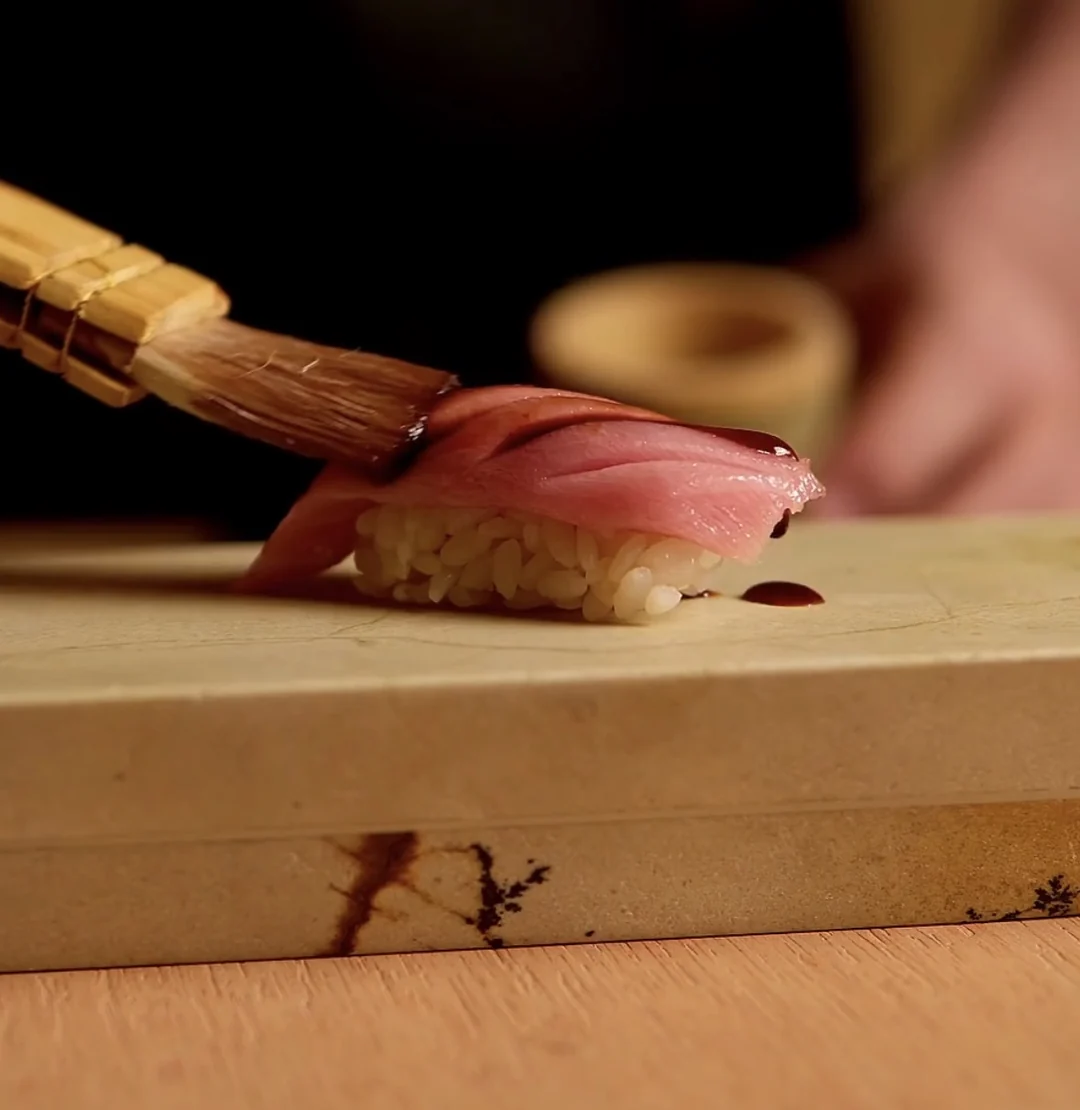 Nigiri finished by hand